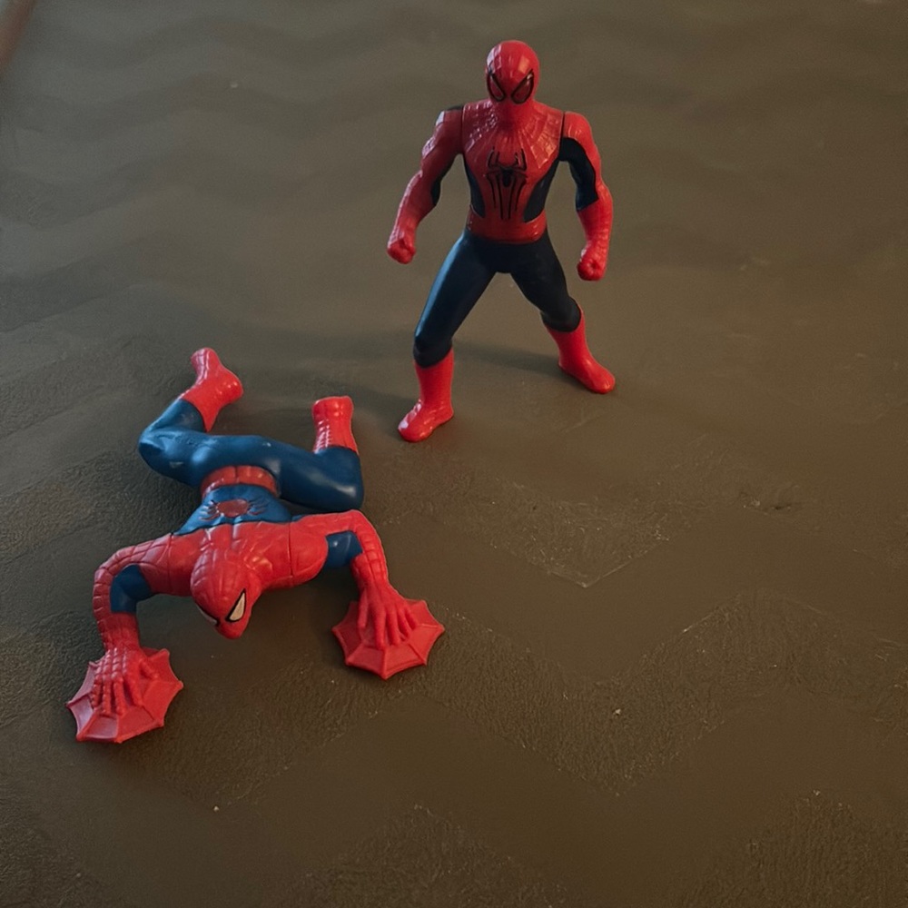 Macdonald’s toys comic book Spiderman and The Amazing Spider-Man